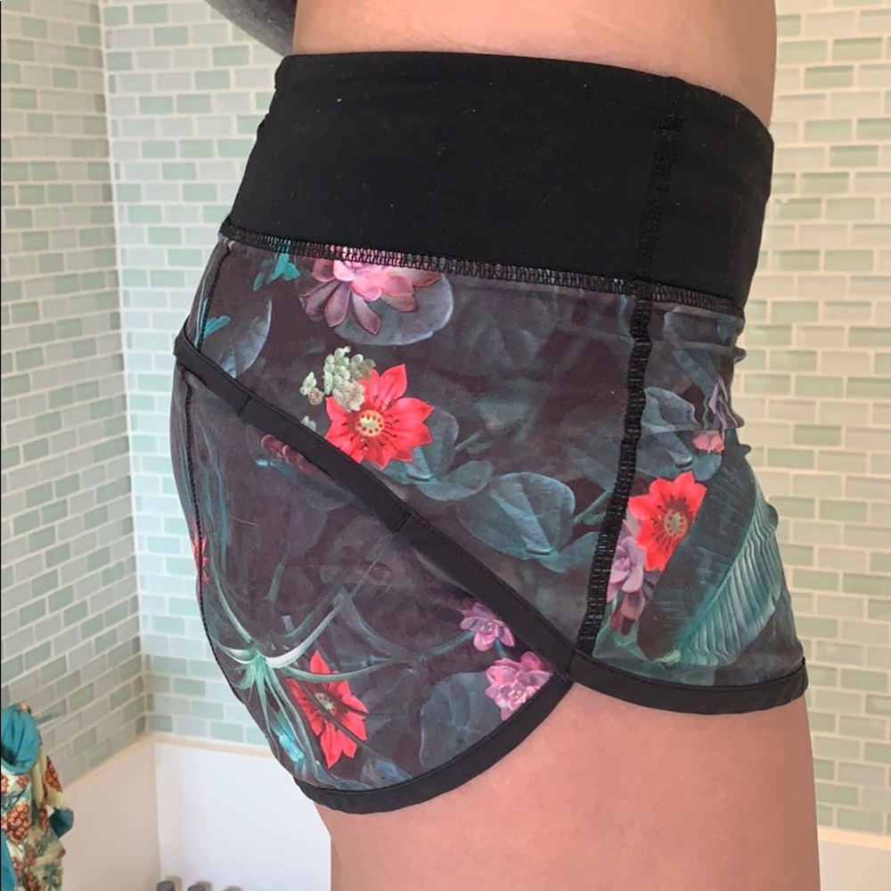 Lululemon Speed Up Short 2.5” Size 2